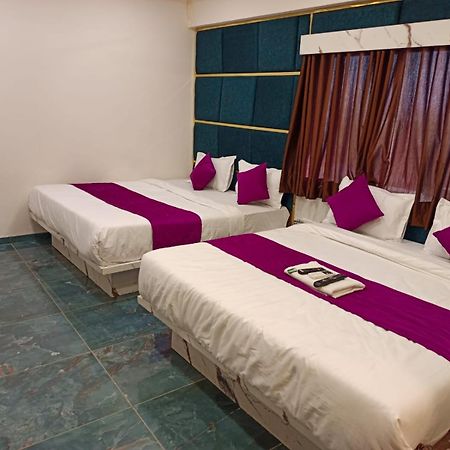 Hotel Karnavati Ахмедабад Экстерьер фото